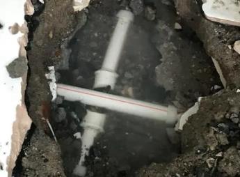 玛多阳台漏水维修公司为您分享楼上楼下漏水怎么处理